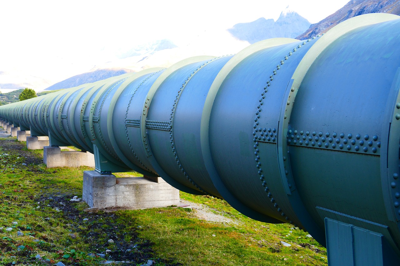 pressurized water pipe, tube, pipeline-509871.jpg